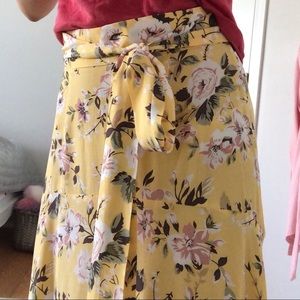 NWOT Faithfull the Brand Yellow Skirt US 4